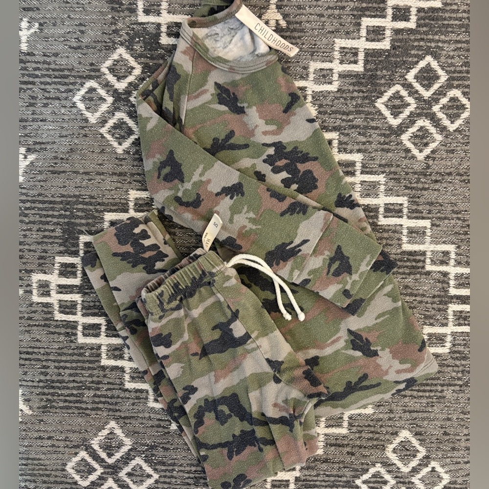 Childhoods clothing boys pajamas size 5T camouflage